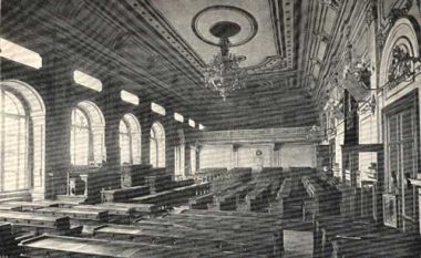 Pohled do zasedací síně Národního shromáždění v roce 1918